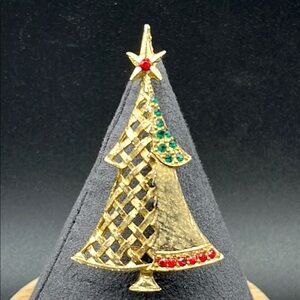 BJ Beatrix vintage Christmas Tree brooch pin basket weave with rhinestones